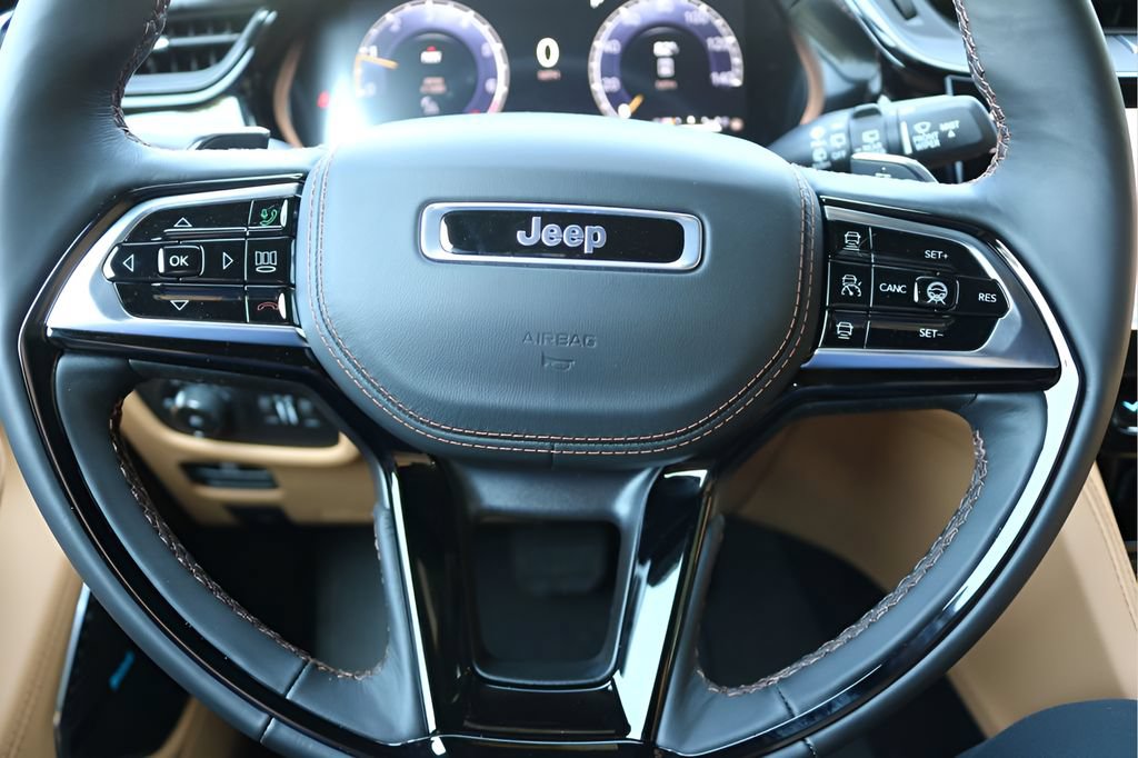 New 2027 Jeep Grand Cherokee Summit w/ Adv Protech Group IV AWD/4WD image 22