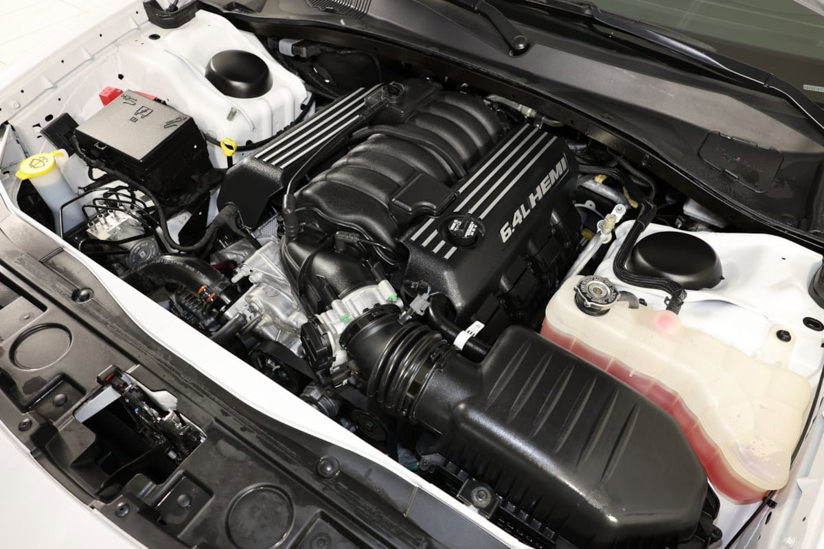 Used 2023 Chrysler 300 C RWD image 33