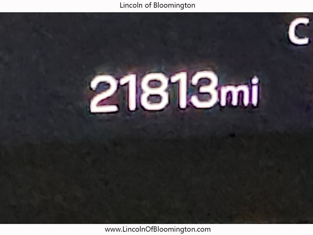 Used 2025 GMC Yukon Denali AWD/4WD image 45