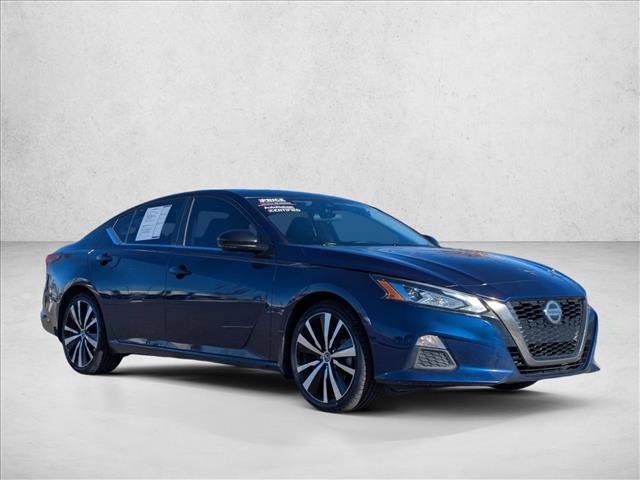 Used 2021 Nissan Altima 2.5 SR w/ SR Premium Package image 3