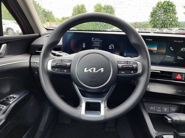 New 2025 Kia K5 LXS FWD image 23
