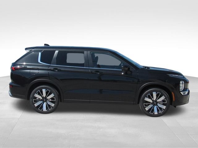 New 2026 Mitsubishi Outlander SE FWD image 2