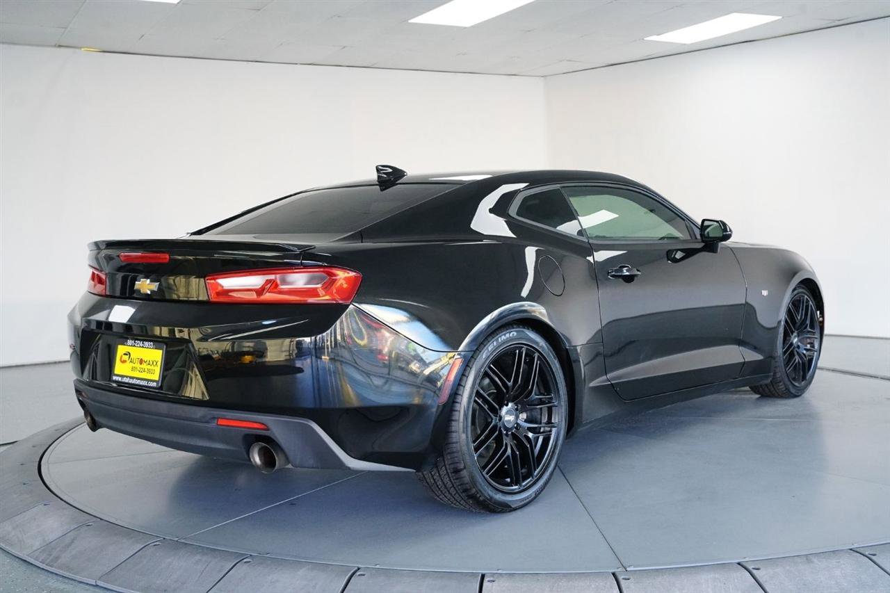 Used 2017 Chevrolet Camaro LT w/ RS Package image 10