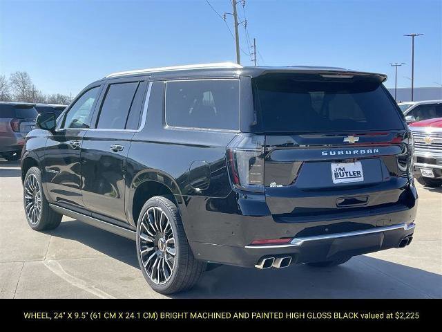 New 2025 Chevrolet Suburban High Country image 4