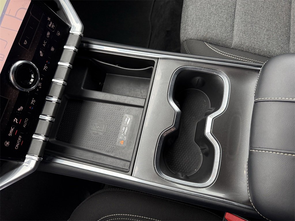 Used 2025 GMC Acadia Elevation image 31