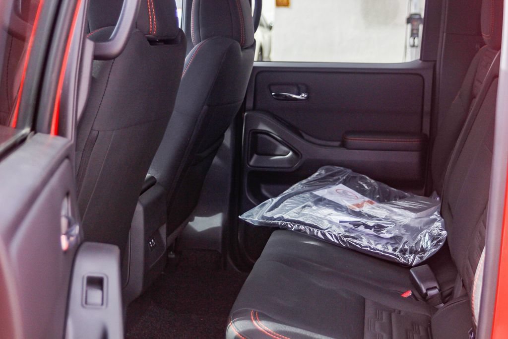 New 2025 Nissan Frontier PRO-4X w/ Black Accent Package AWD/4WD image 21
