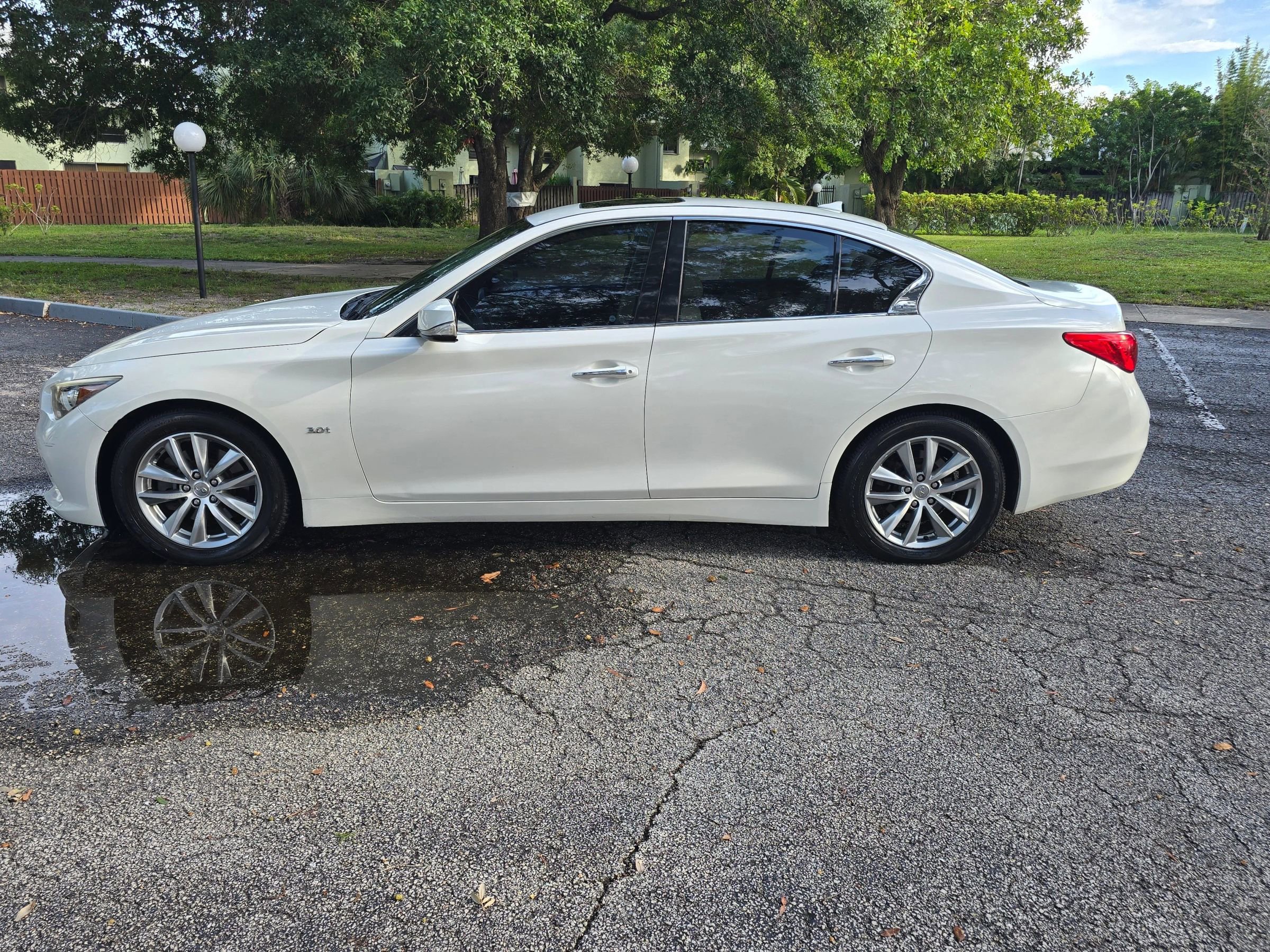 Used 2017 INFINITI Q50 Signature Edition image 8