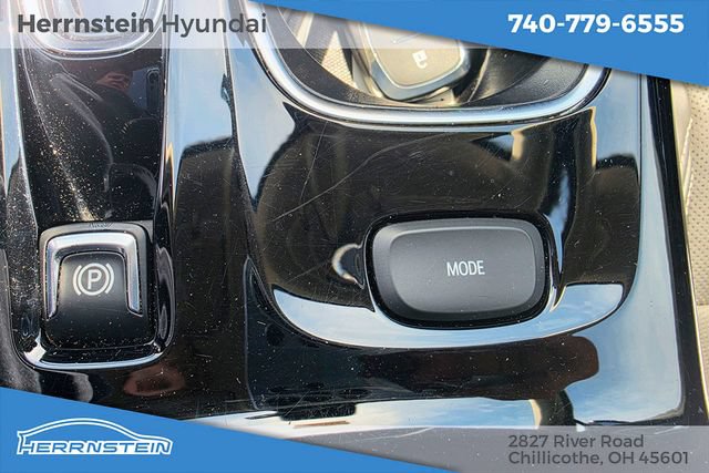 Used 2022 Buick Envision Avenir w/ Technology Package II AWD/4WD image 26