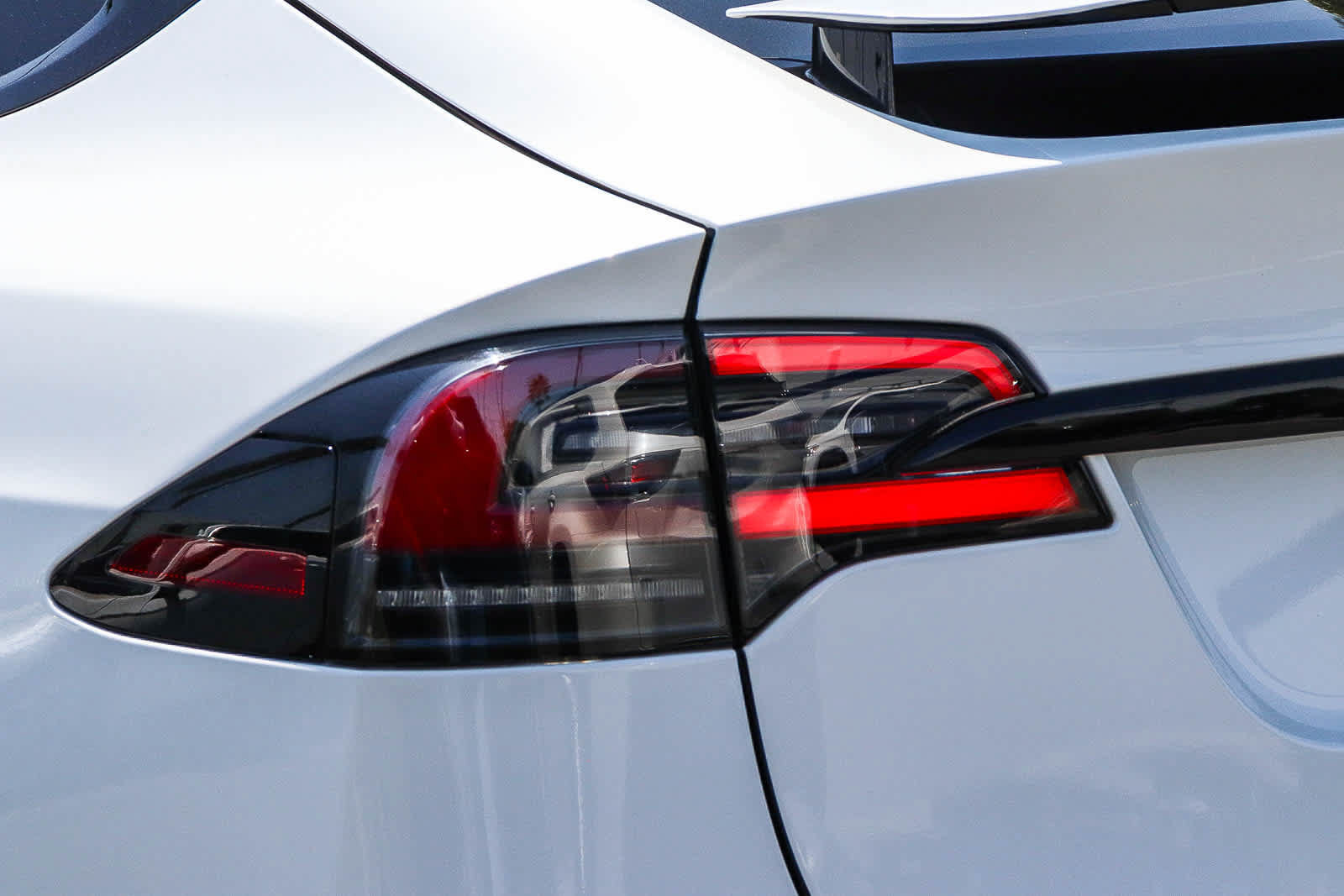 Used 2022 Tesla Model X AWD/4WD image 11