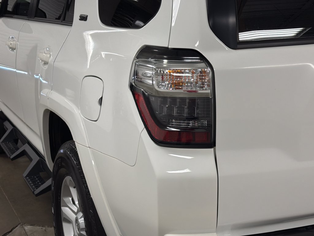 Used 2024 Toyota 4Runner SR5 Premium w/ Moonroof Package AWD/4WD image 16