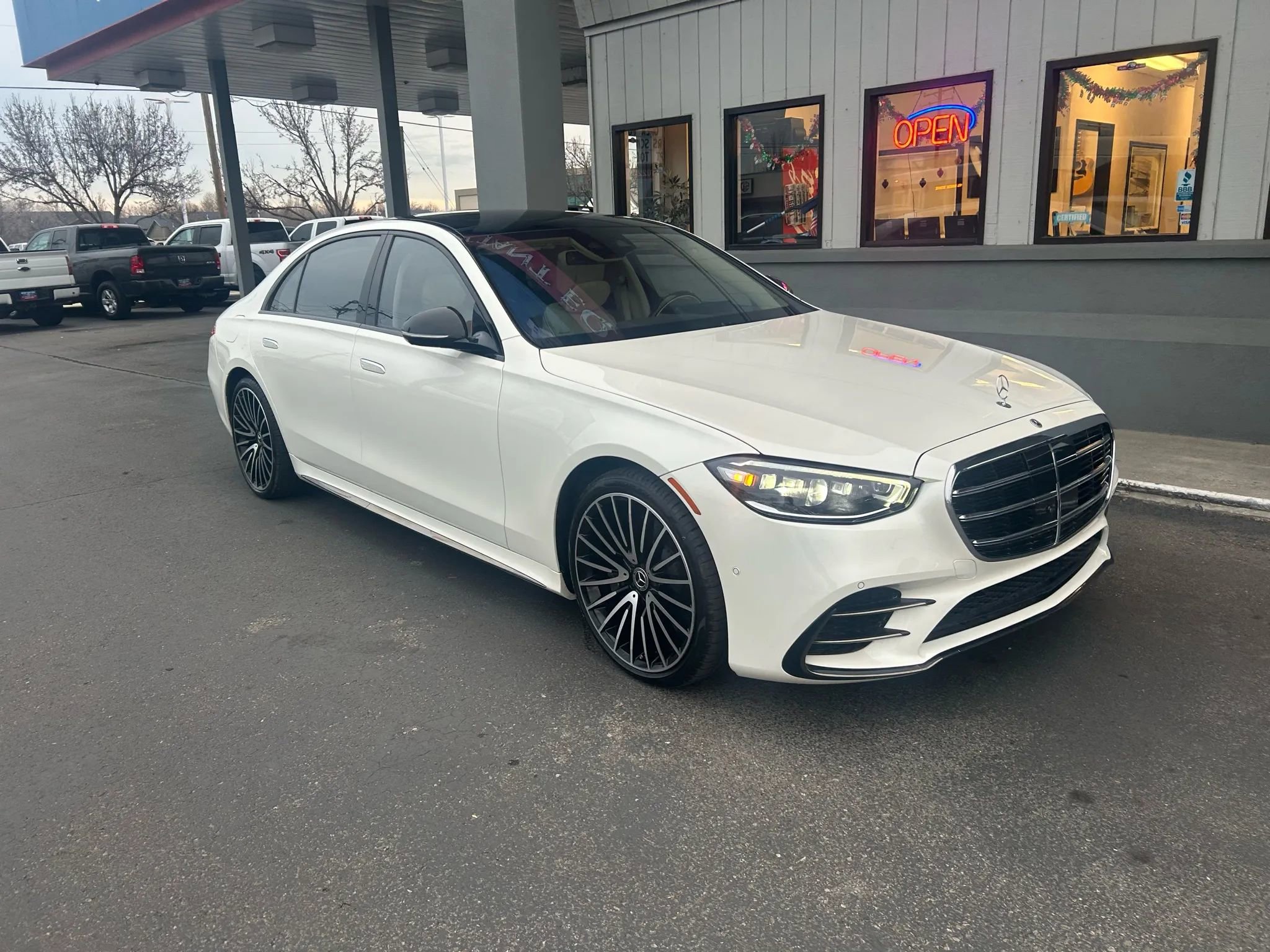 Used 2023 Mercedes-Benz S 580 4MATIC Sedan image 33