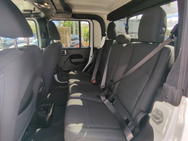 Used 2023 Jeep Gladiator Sport AWD/4WD image 15