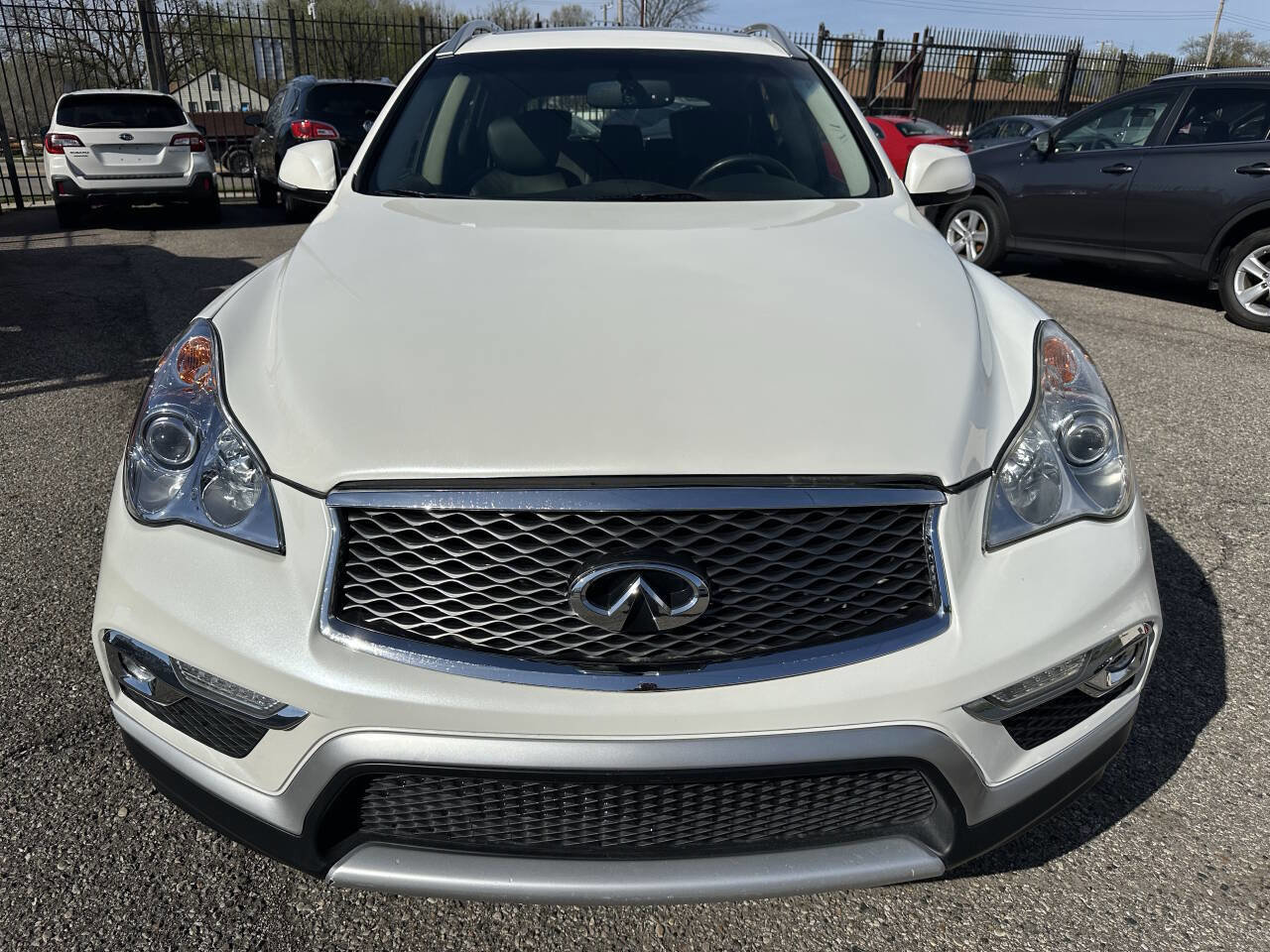 Used 2017 INFINITI QX50 Journey w/ Premium Package AWD/4WD image 2