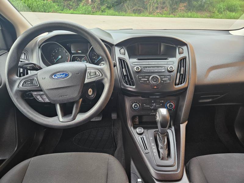 Used 2015 Ford Focus SE FWD image 13