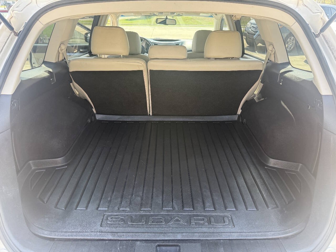 Used 2010 Subaru Outback 2.5i Premium w/ Popular Equipment Group 1A AWD/4WD image 24