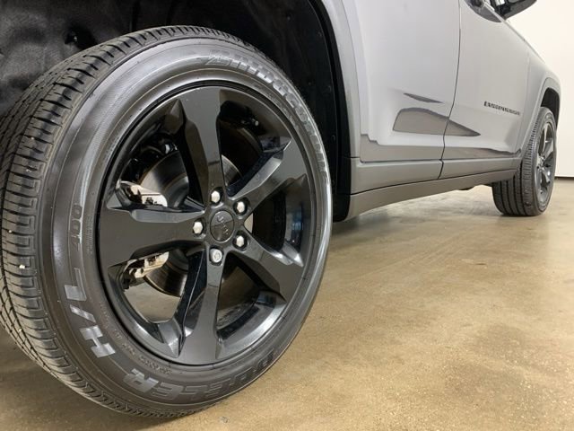 Used 2023 Jeep Grand Cherokee Altitude image 9
