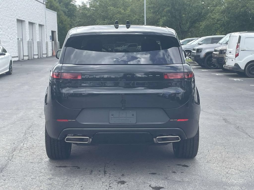 New 2026 Land Rover Range Rover Sport SE AWD/4WD image 8