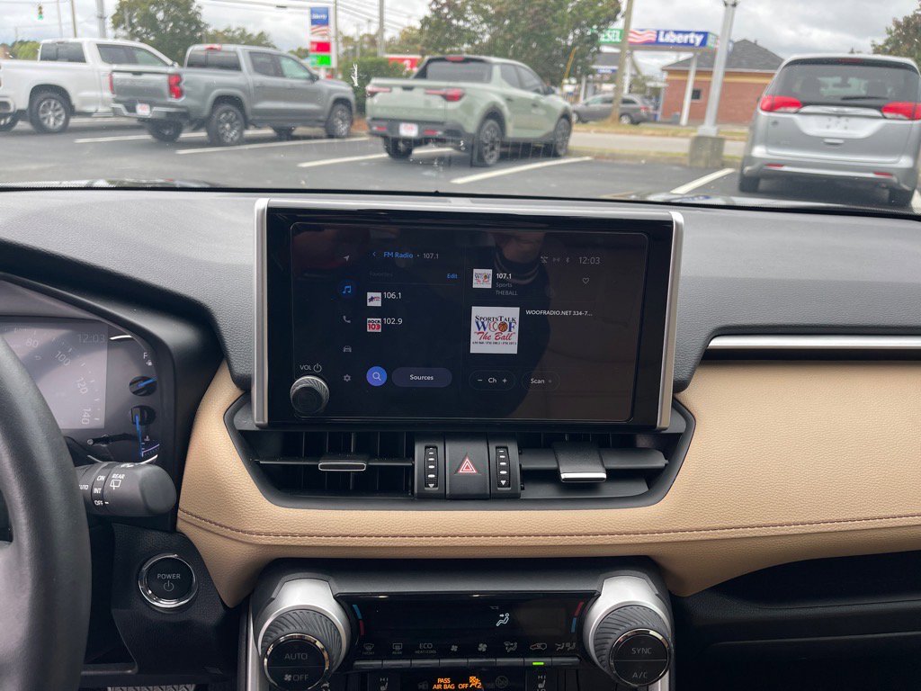 Used 2024 Toyota RAV4 XLE Premium image 5