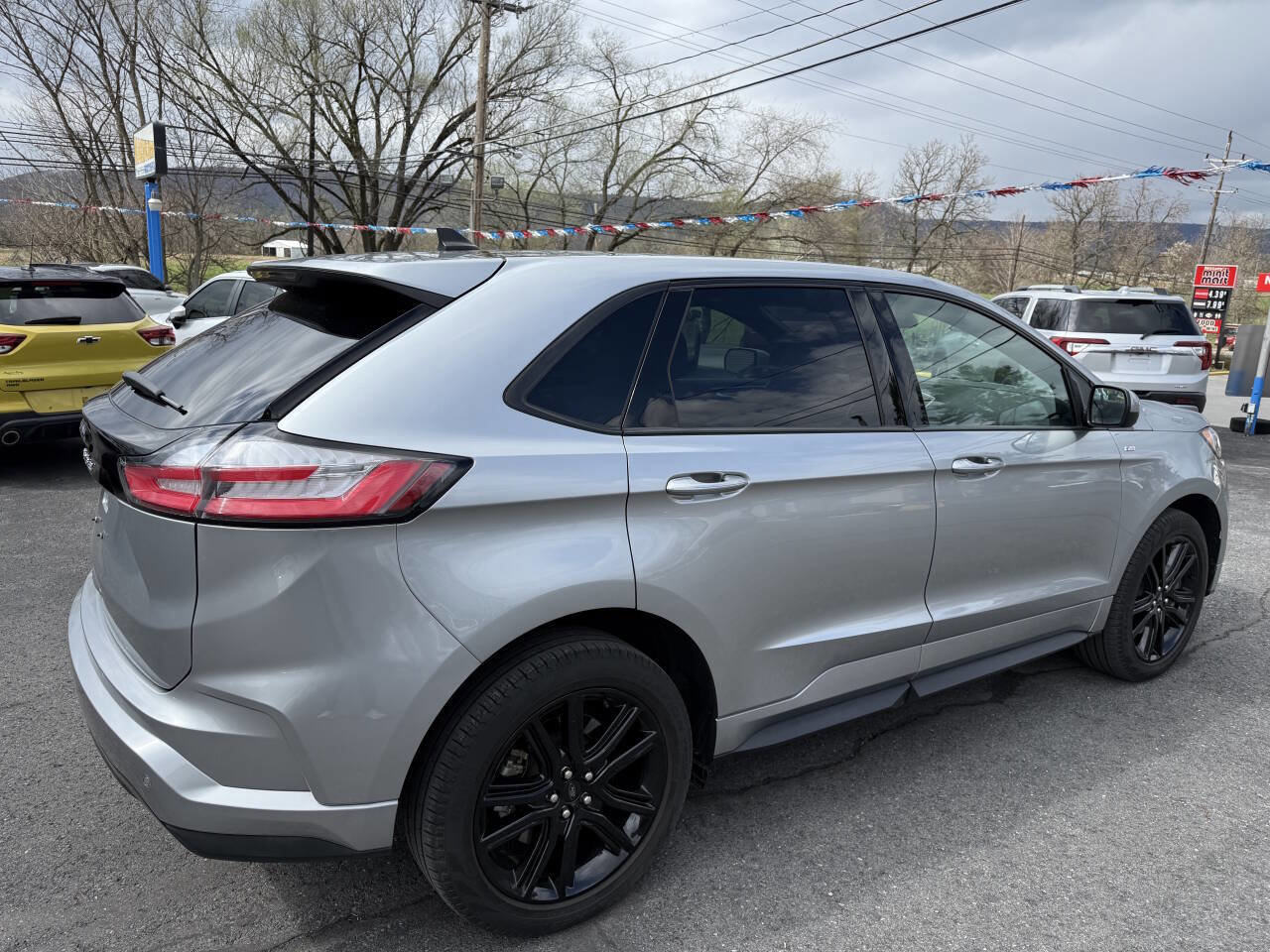 Used 2023 Ford Edge ST-Line w/ Cargo Accessory Package image 6