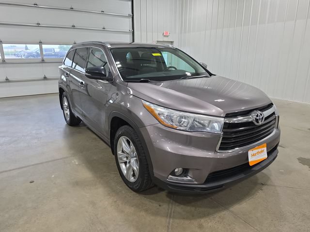 Used 2015 Toyota Highlander Limited AWD/4WD image 2