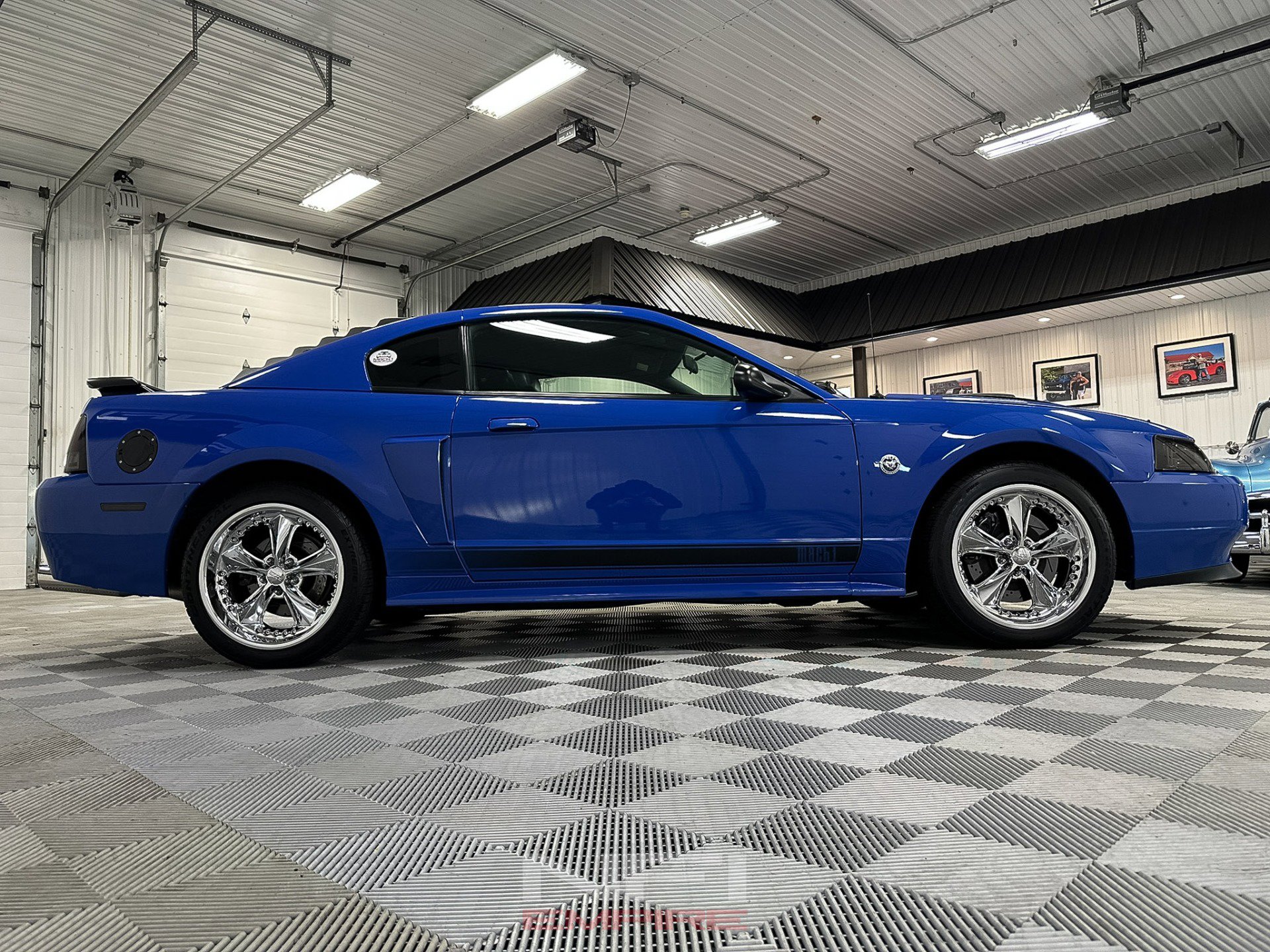 Used 2004 Ford Mustang Mach 1 RWD image 17