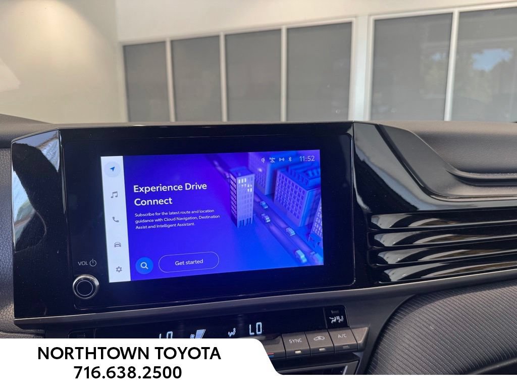 Used 2025 Toyota Camry SE FWD image 10