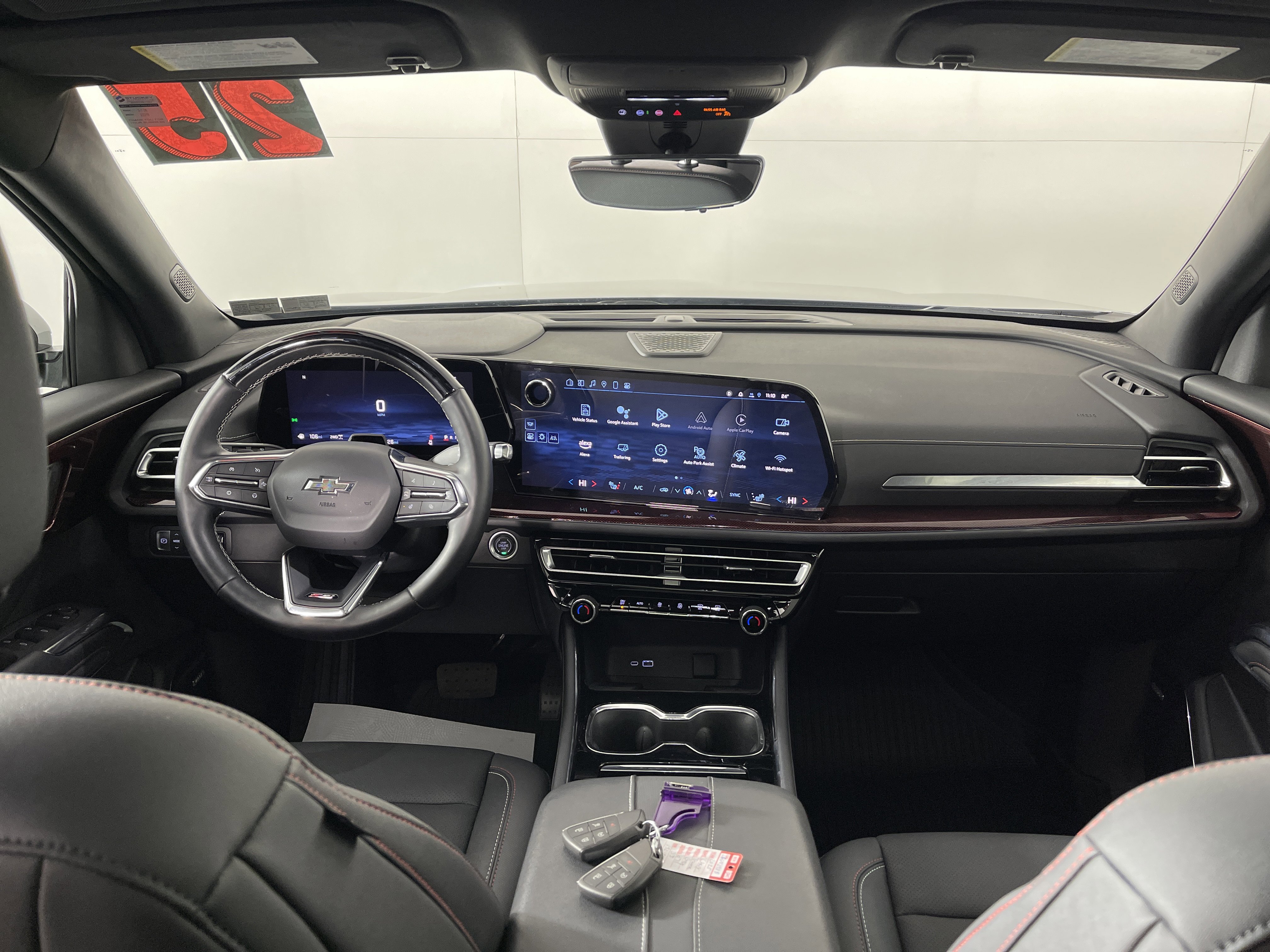 Used 2025 Chevrolet Traverse Z71 w/ Enhanced Driving Package image 16