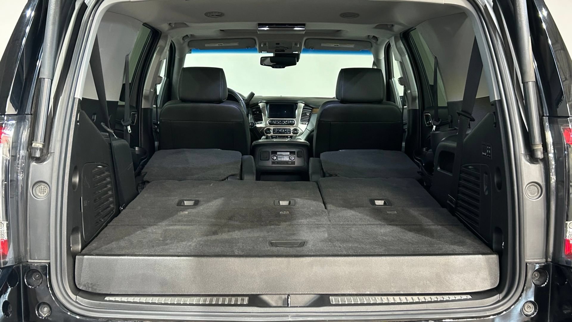 Used 2019 GMC Yukon Denali w/ Denali Ultimate Package AWD/4WD image 40