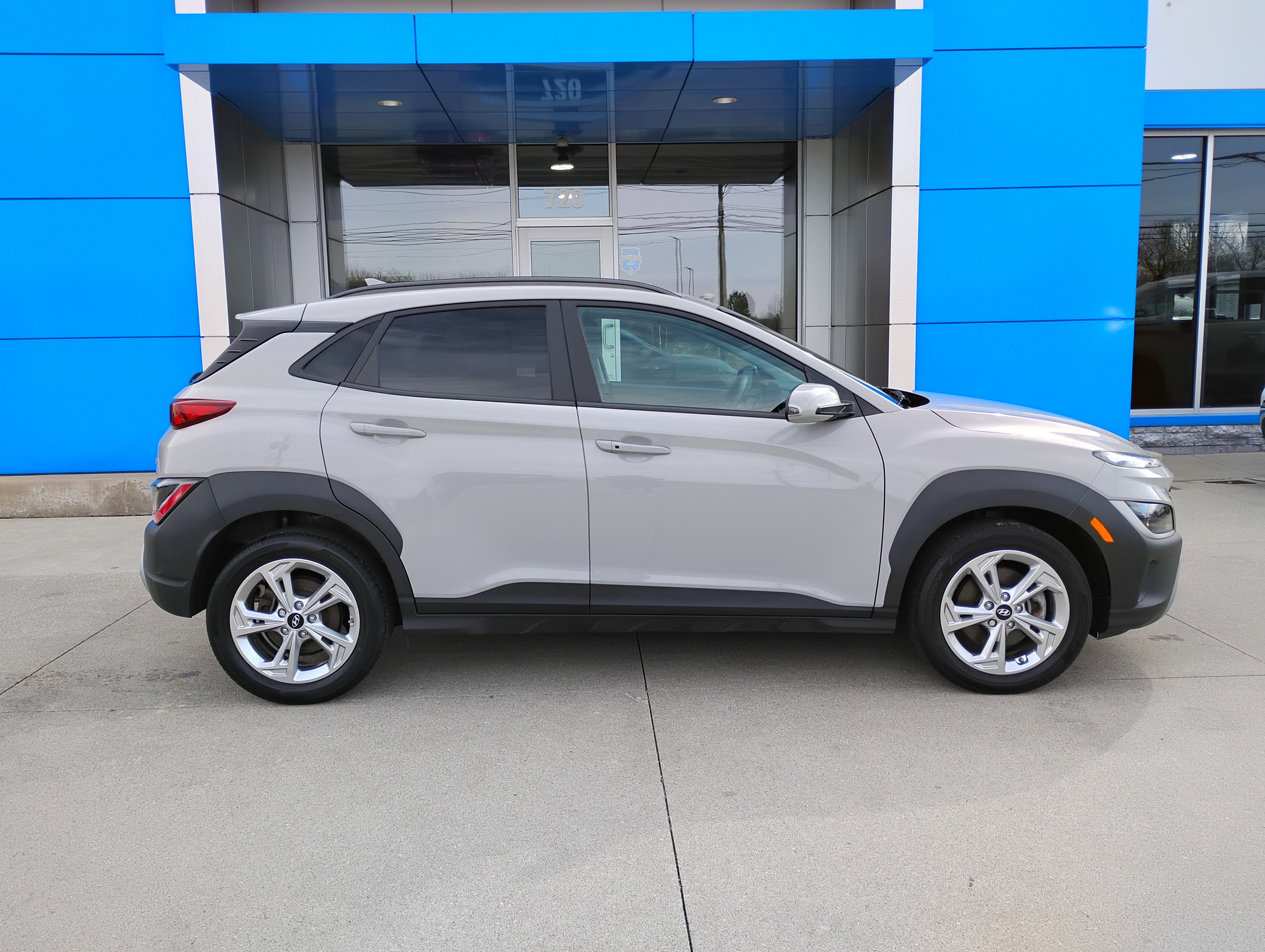Used 2023 Hyundai Kona SEL w/ Cargo Package image 34