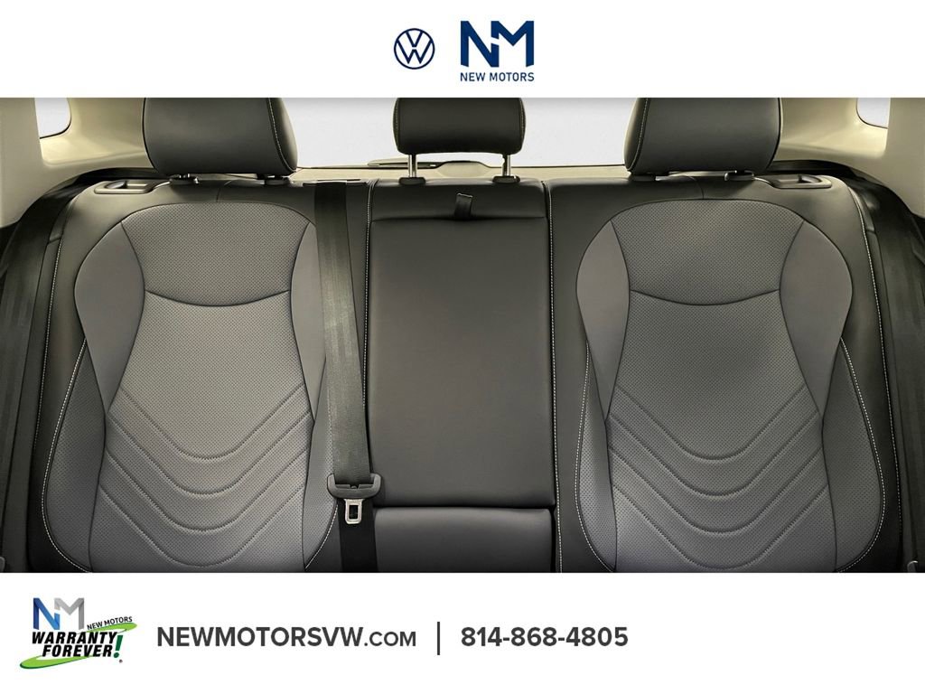 New 2026 Volkswagen Tiguan SE image 11