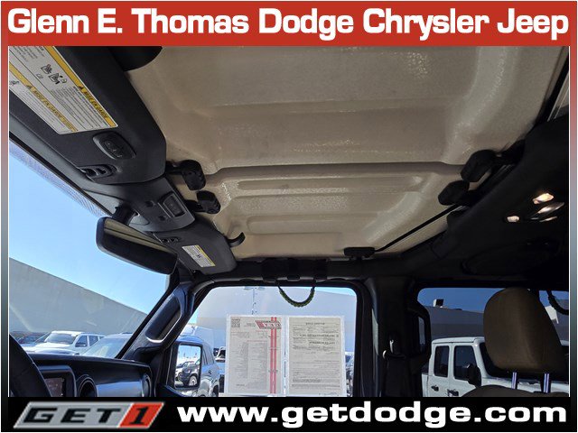 Certified 2023 Jeep Gladiator Willys image 23