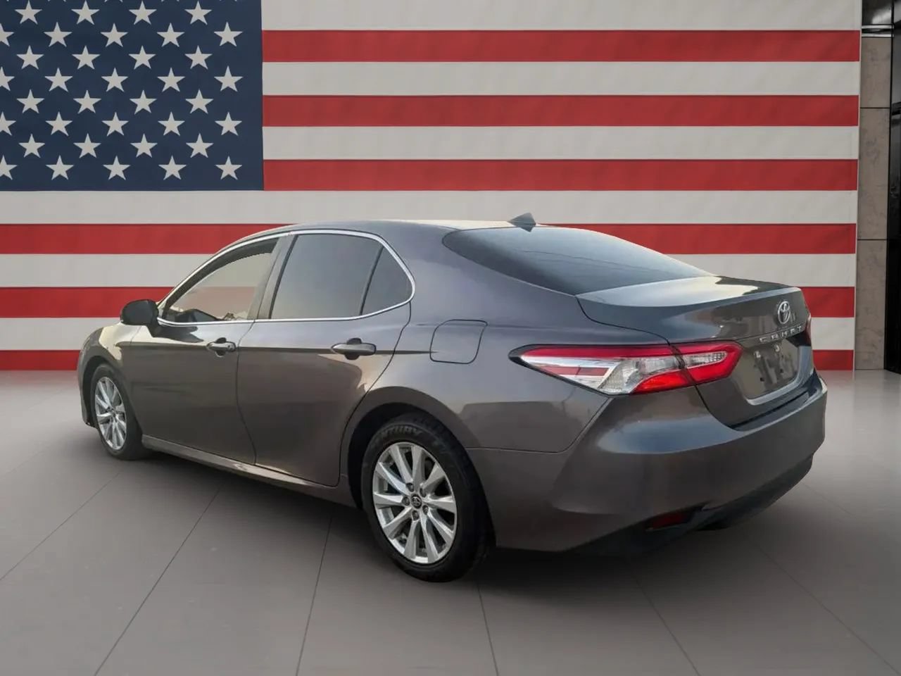 Used 2019 Toyota Camry LE FWD image 9