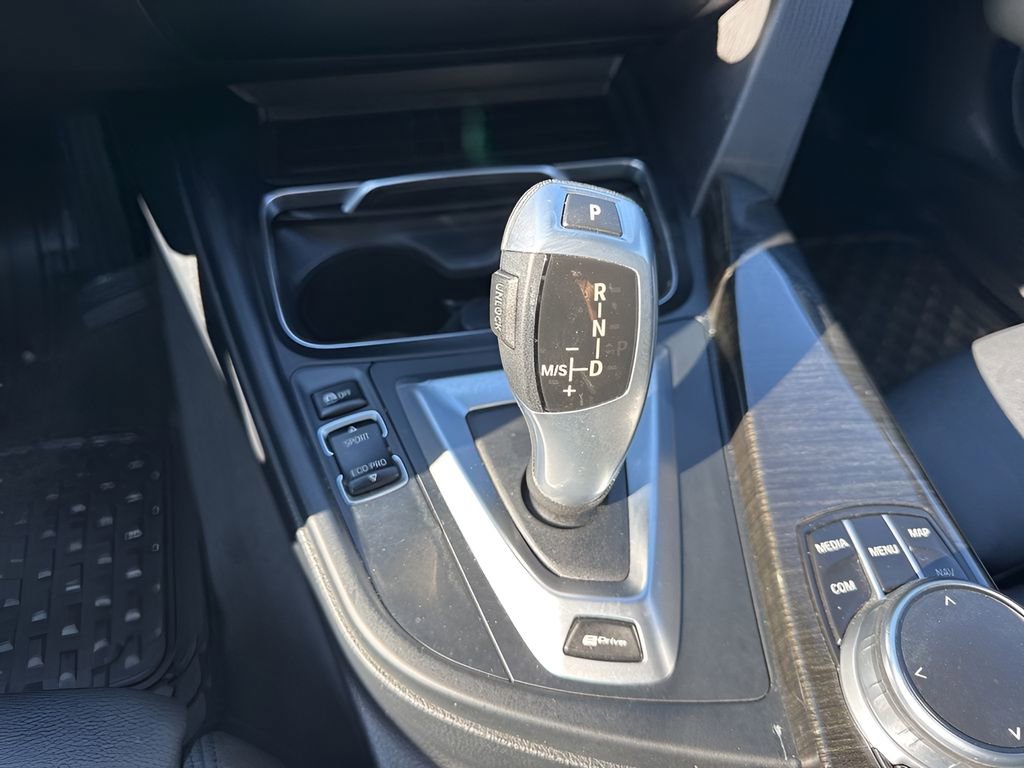 Used 2018 BMW 330e image 17