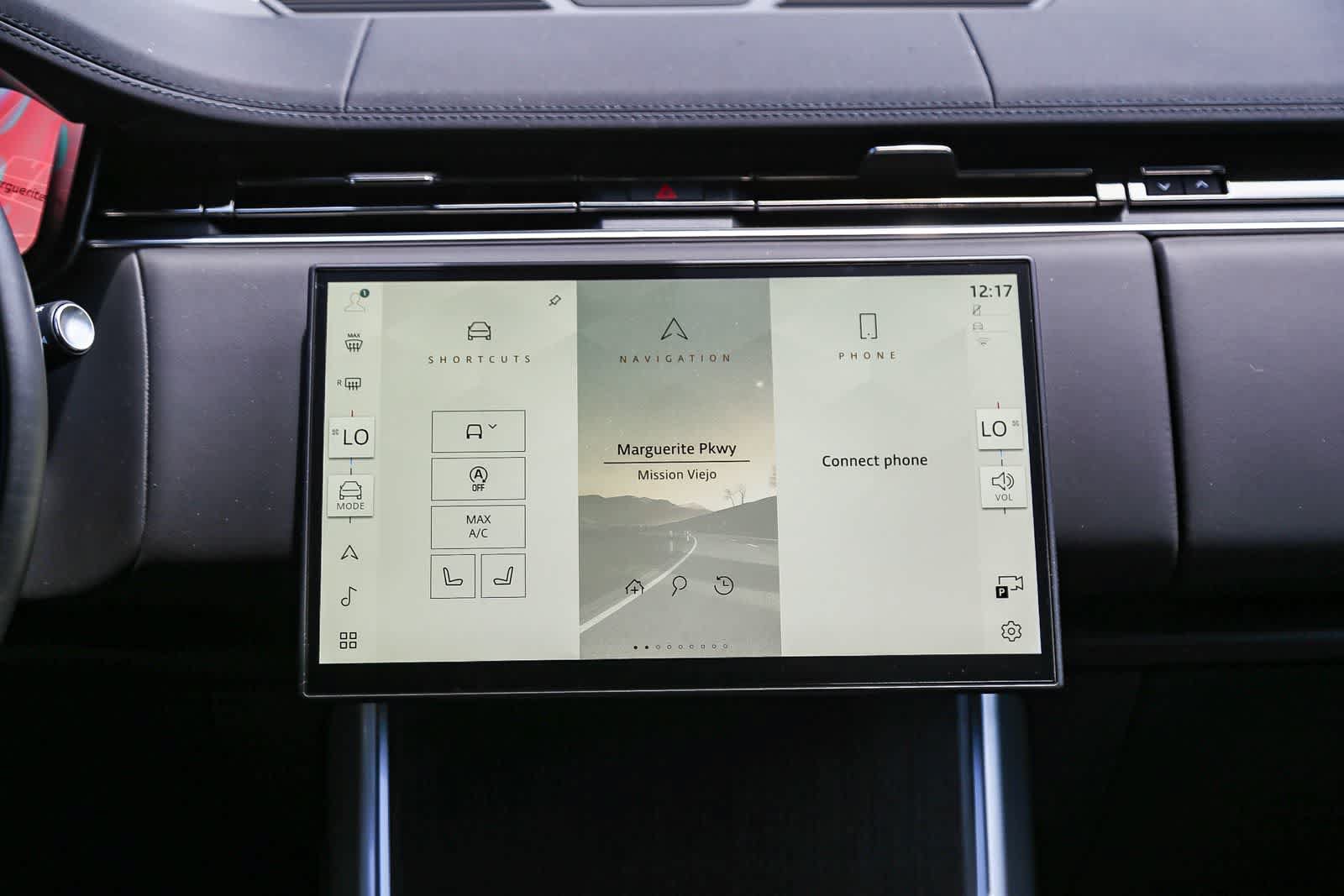 New 2026 Land Rover Range Rover Long Wheelbase SE AWD/4WD image 14