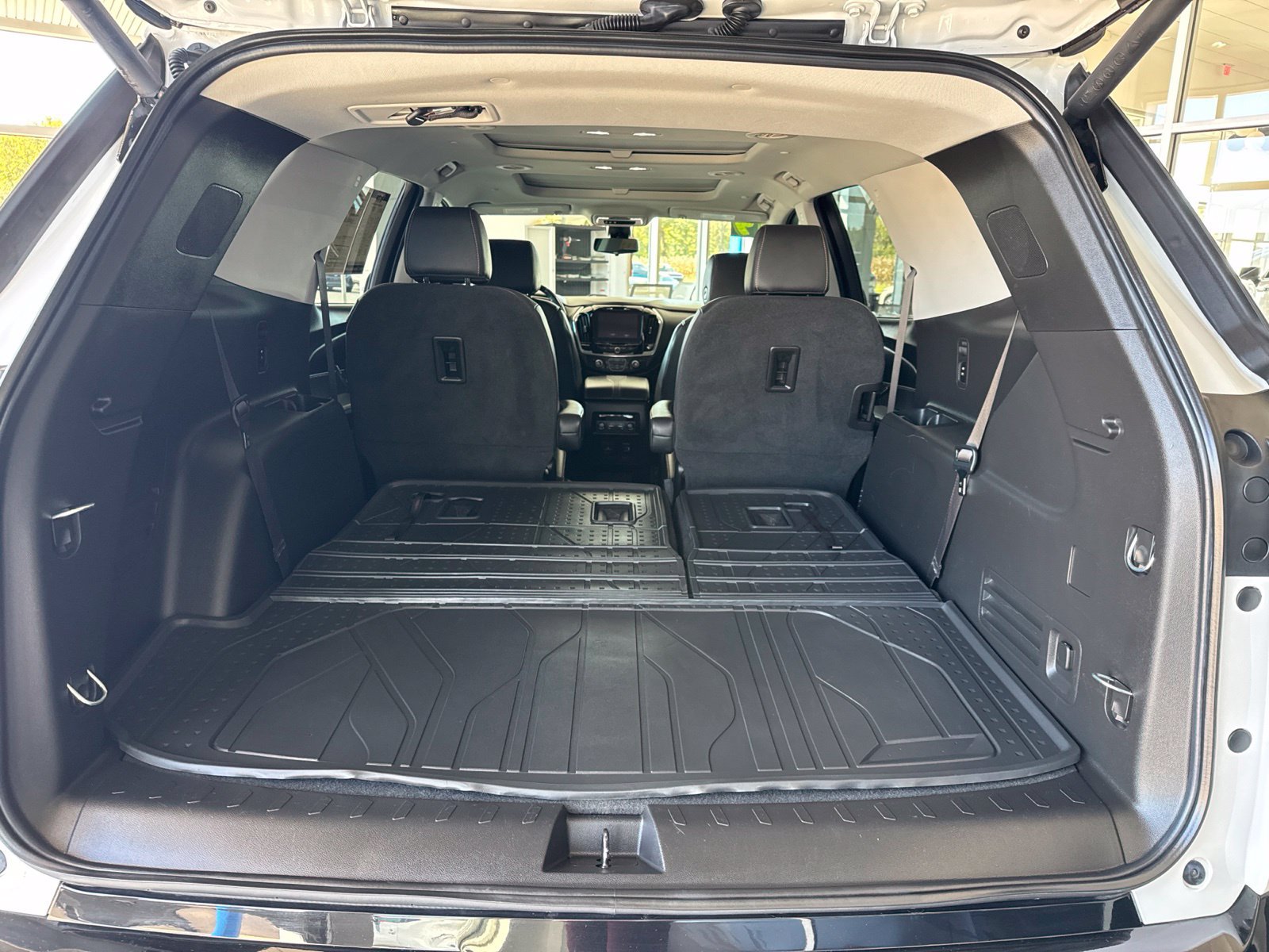 Used 2019 Chevrolet Traverse Premier w/ Redline Edition AWD/4WD image 16