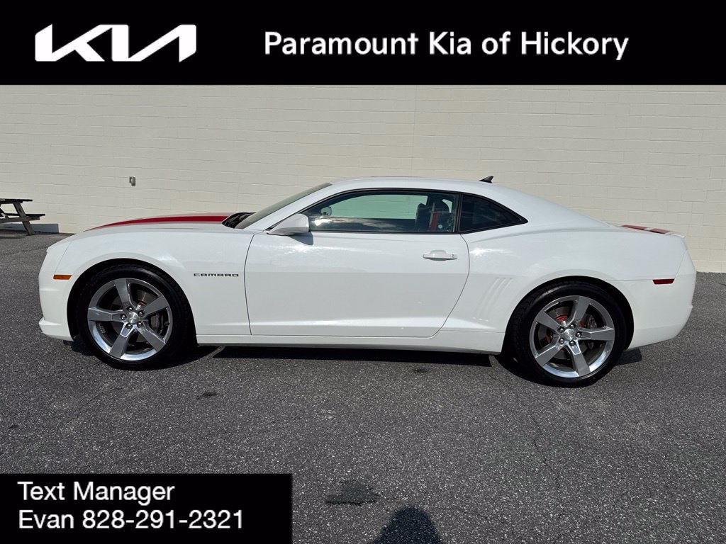 Used 2010 Chevrolet Camaro SS w/ RS Package RWD image 4