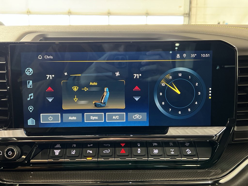 Used 2024 Chevrolet Silverado 2500 ZR2 w/ Technology Package image 25