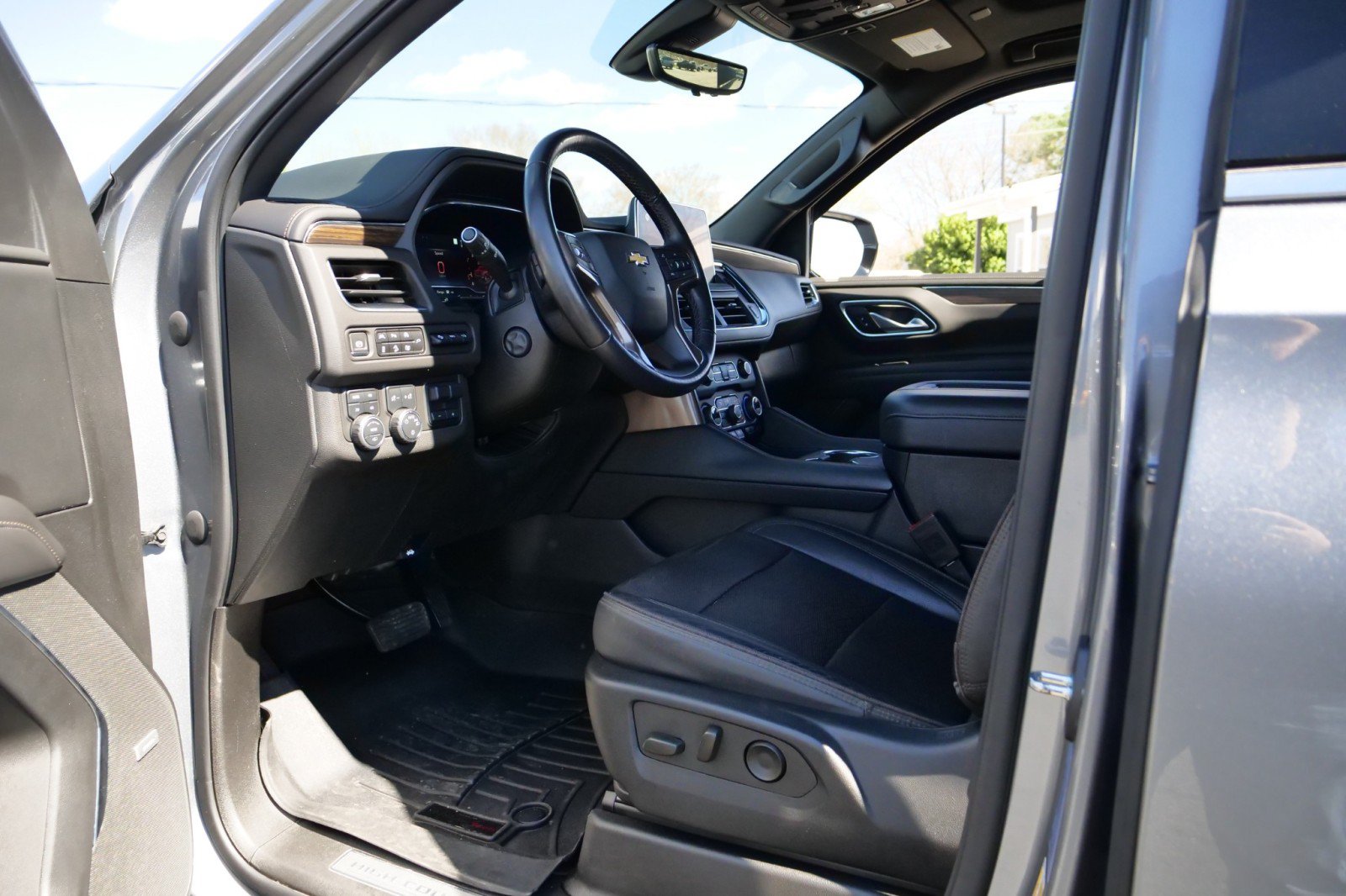 Used 2022 Chevrolet Tahoe High Country AWD/4WD image 25