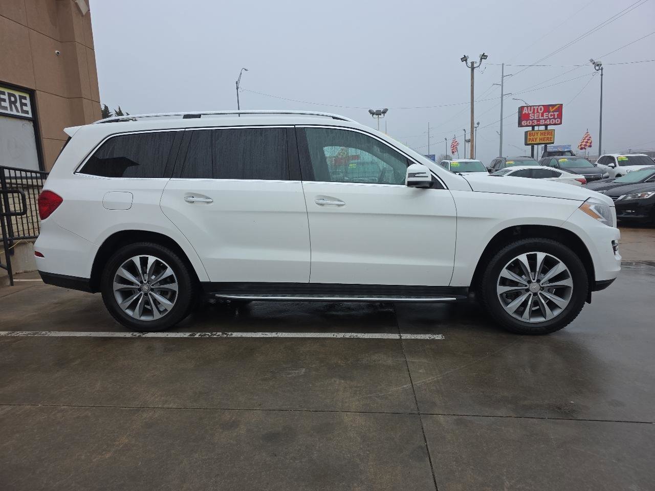 Used 2015 Mercedes-Benz GL 450 4MATIC image 4