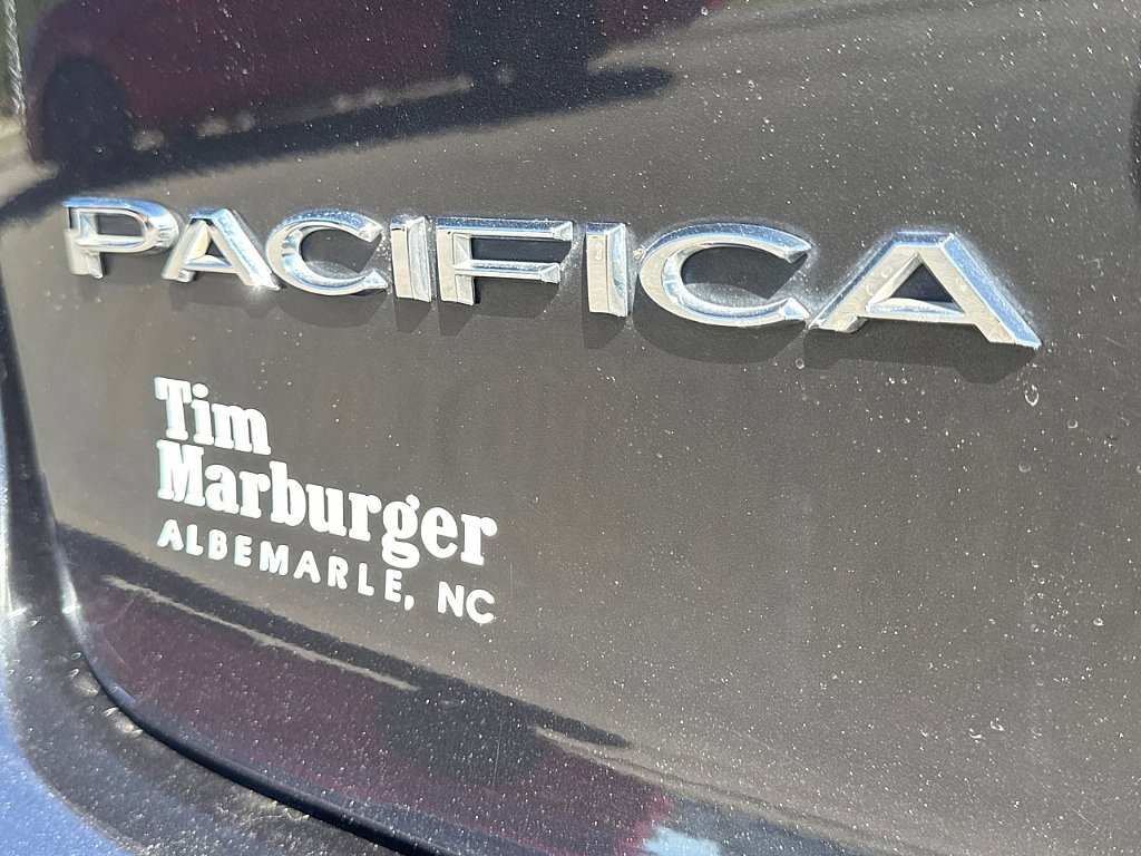 Used 2017 Chrysler Pacifica Touring-L Plus w/ Tire & Wheel Group FWD image 25
