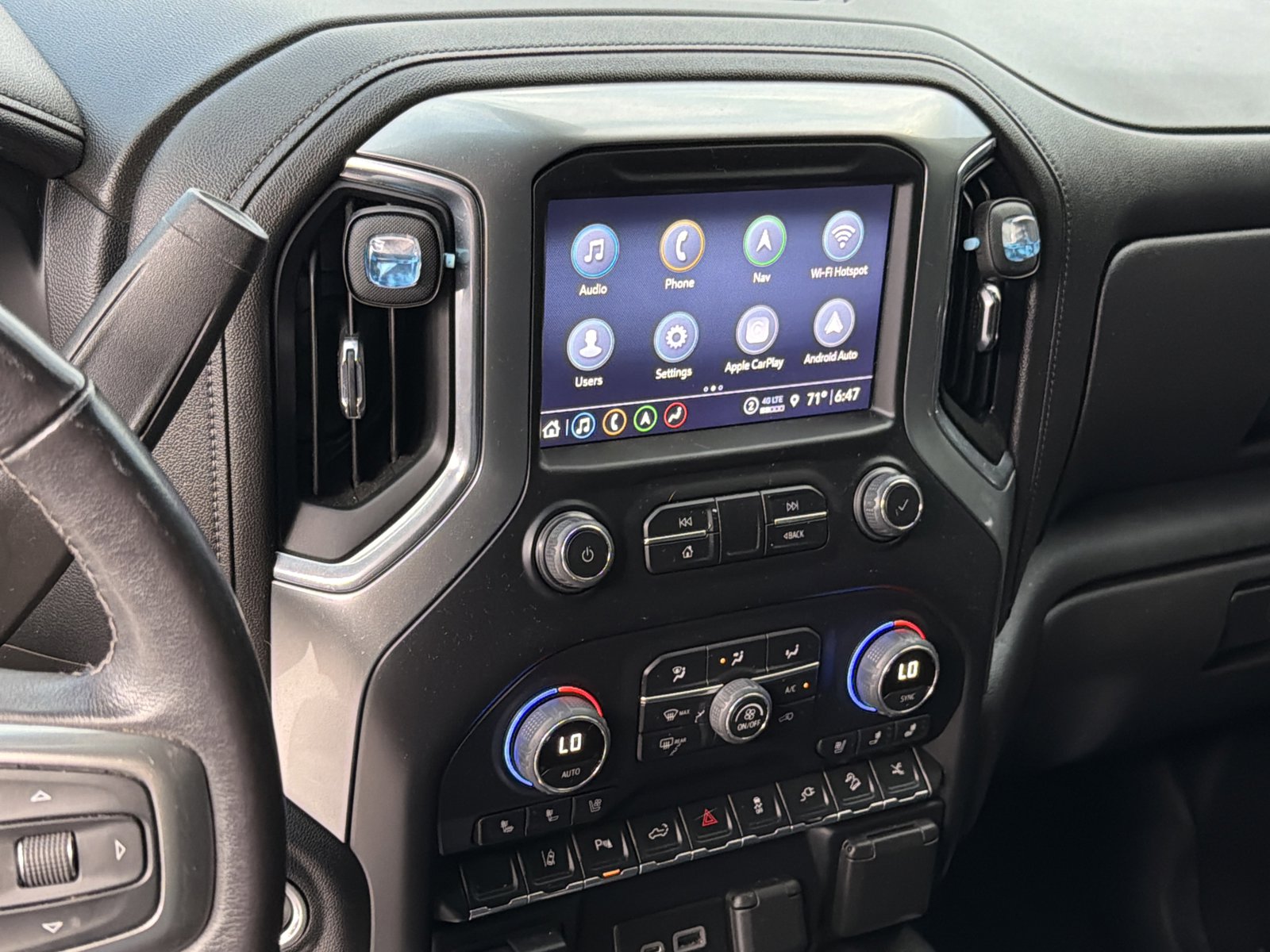 Used 2022 Chevrolet Silverado 2500 LTZ w/ LTZ Premium Package AWD/4WD image 17