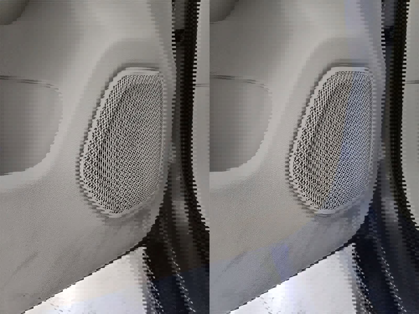 Used 2021 Volvo V60 T5 Cross Country image 32