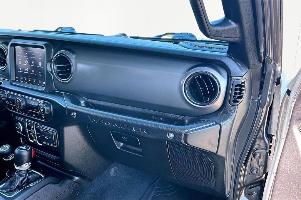 Used 2022 Jeep Wrangler Unlimited Sport image 17