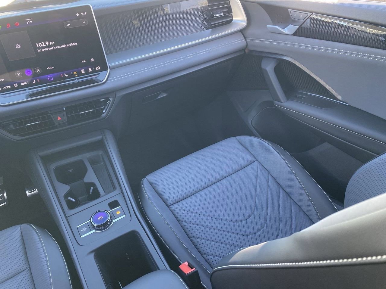 New 2026 Volkswagen Tiguan SE R-Line FWD image 12