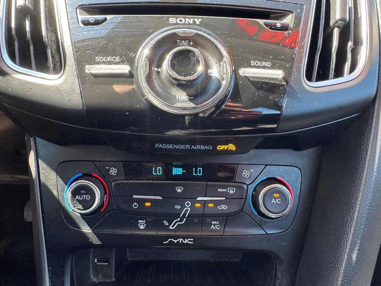 Used 2016 Ford Focus SE w/ Equipment Group 201A image 20