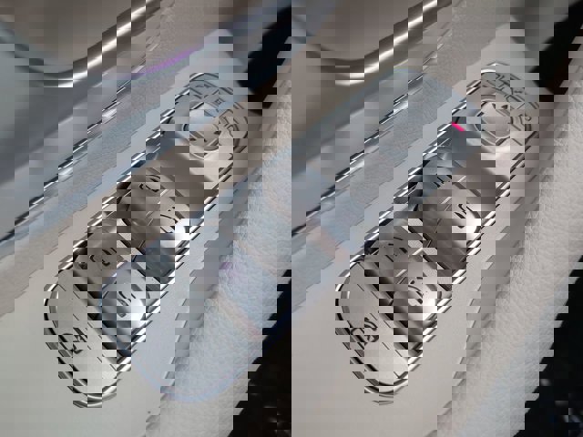 Certified 2024 Mercedes-Benz GLE 450 4MATIC image 23