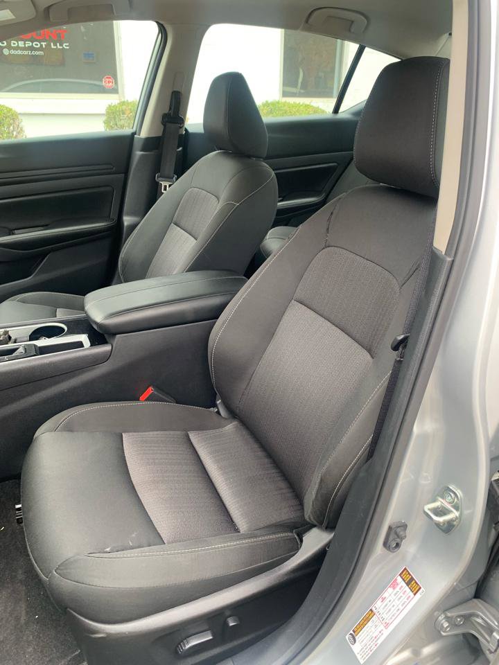 Used 2024 Nissan Altima 2.5 SV FWD image 7