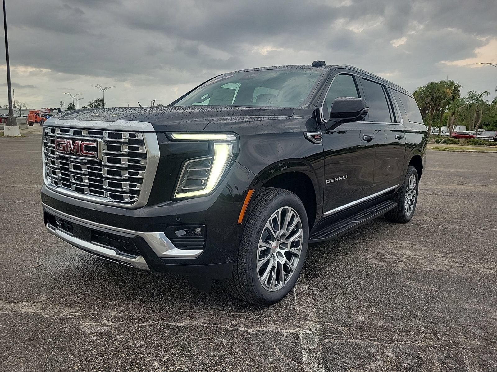 New 2026 GMC Yukon XL Denali RWD video 2