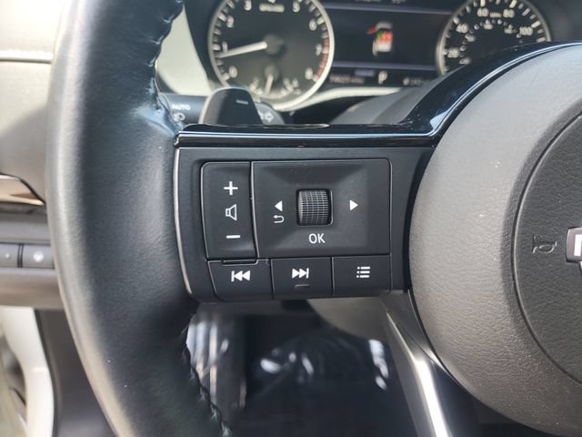 Used 2022 Nissan Pathfinder SV FWD image 16