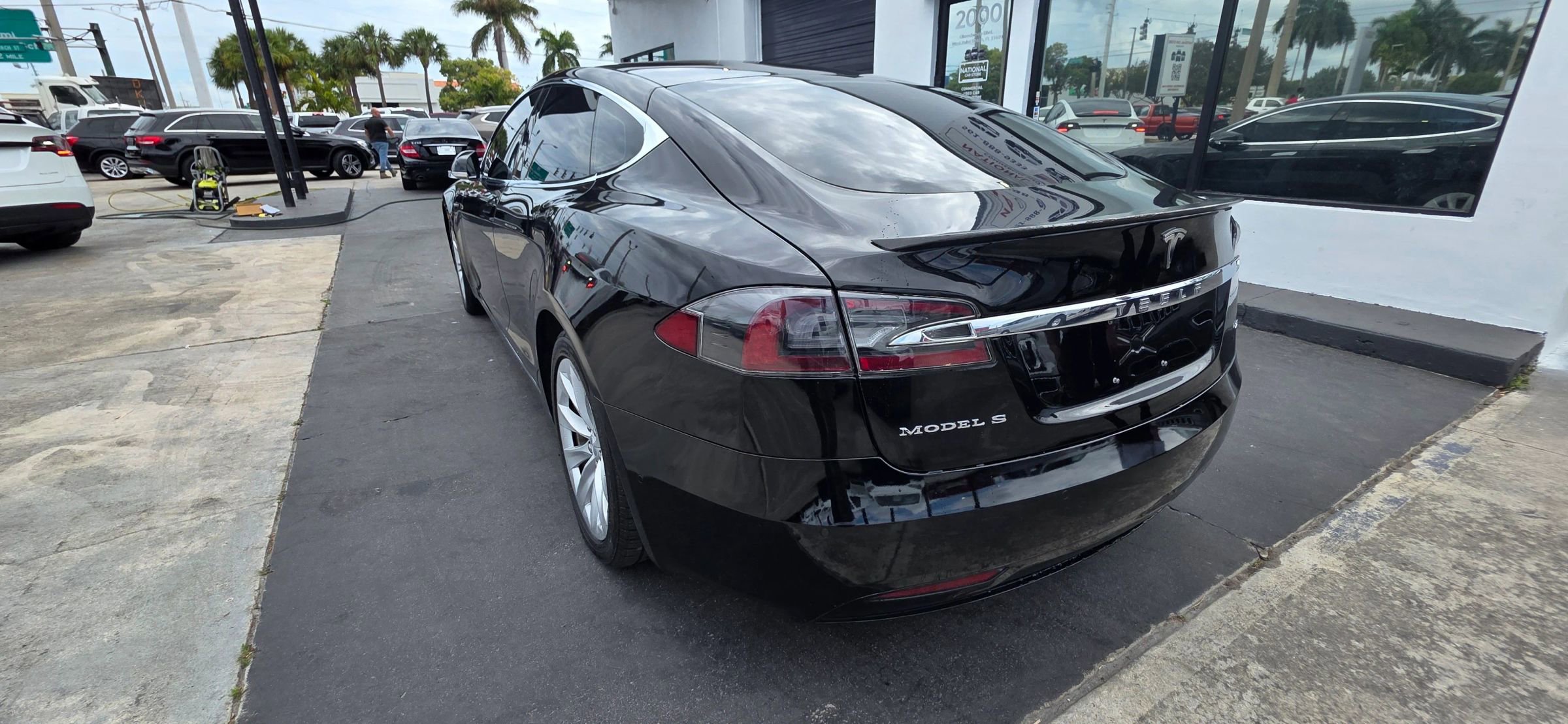 Used 2017 Tesla Model S 75 RWD image 8